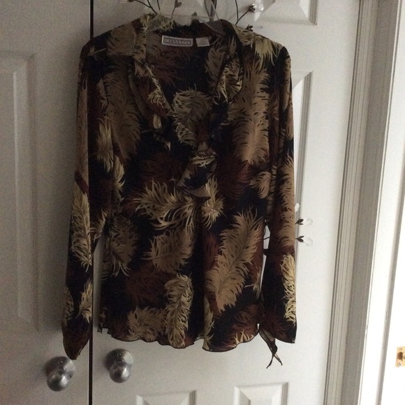 Dress Barn NWOT, Blouse, NWOT Pants & Jewelry outfit. - Picture 7 of 8